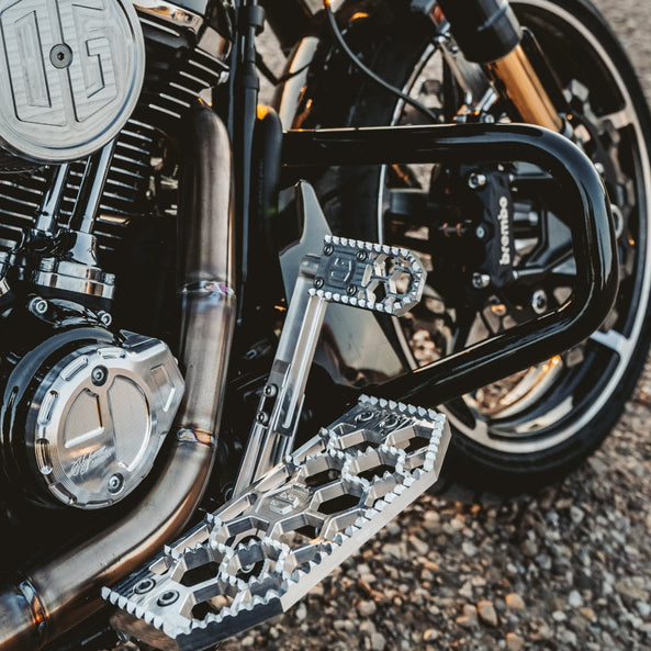 OG HoneyComp V3 Mini Brake Pedal Gripper kit for Adjustable Brake Arm installed on a 2024 Raod Glide FLTR Mystic Shift