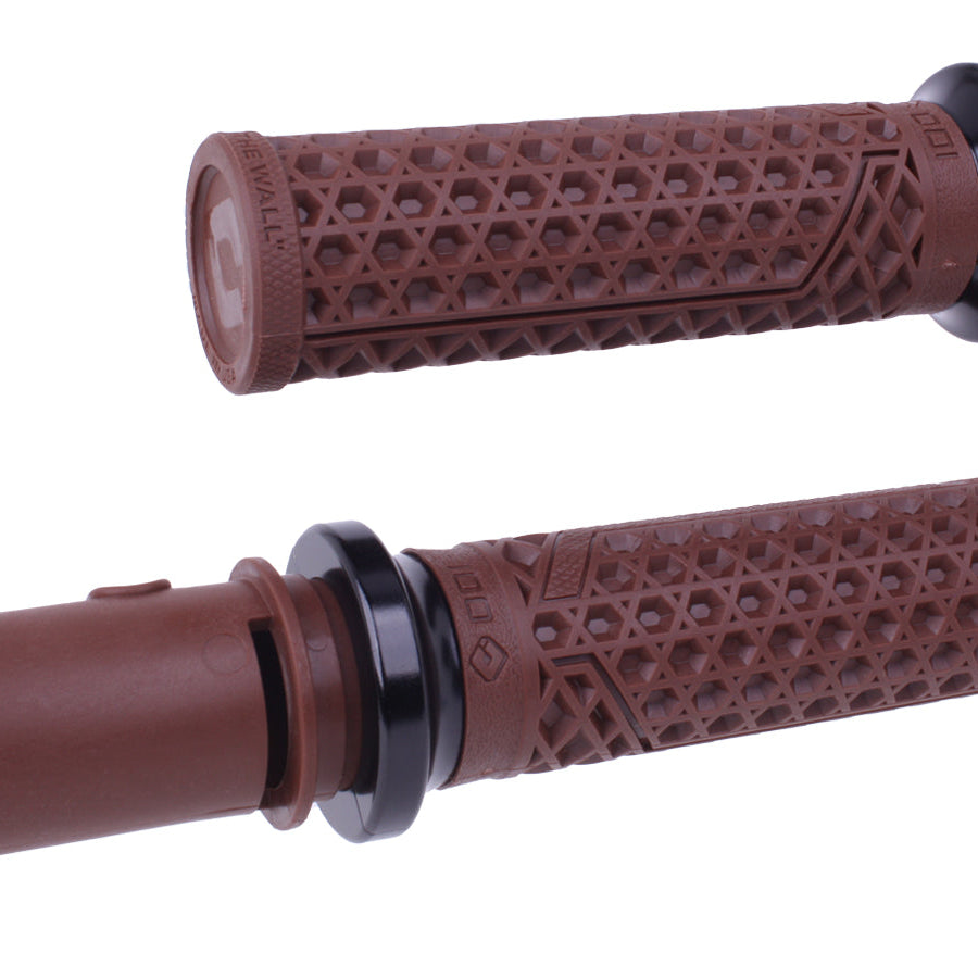 Vans V-Twin Lock-On Grips For 2024-Up-Touring & 2025-Up M8 Softails Brown/Black