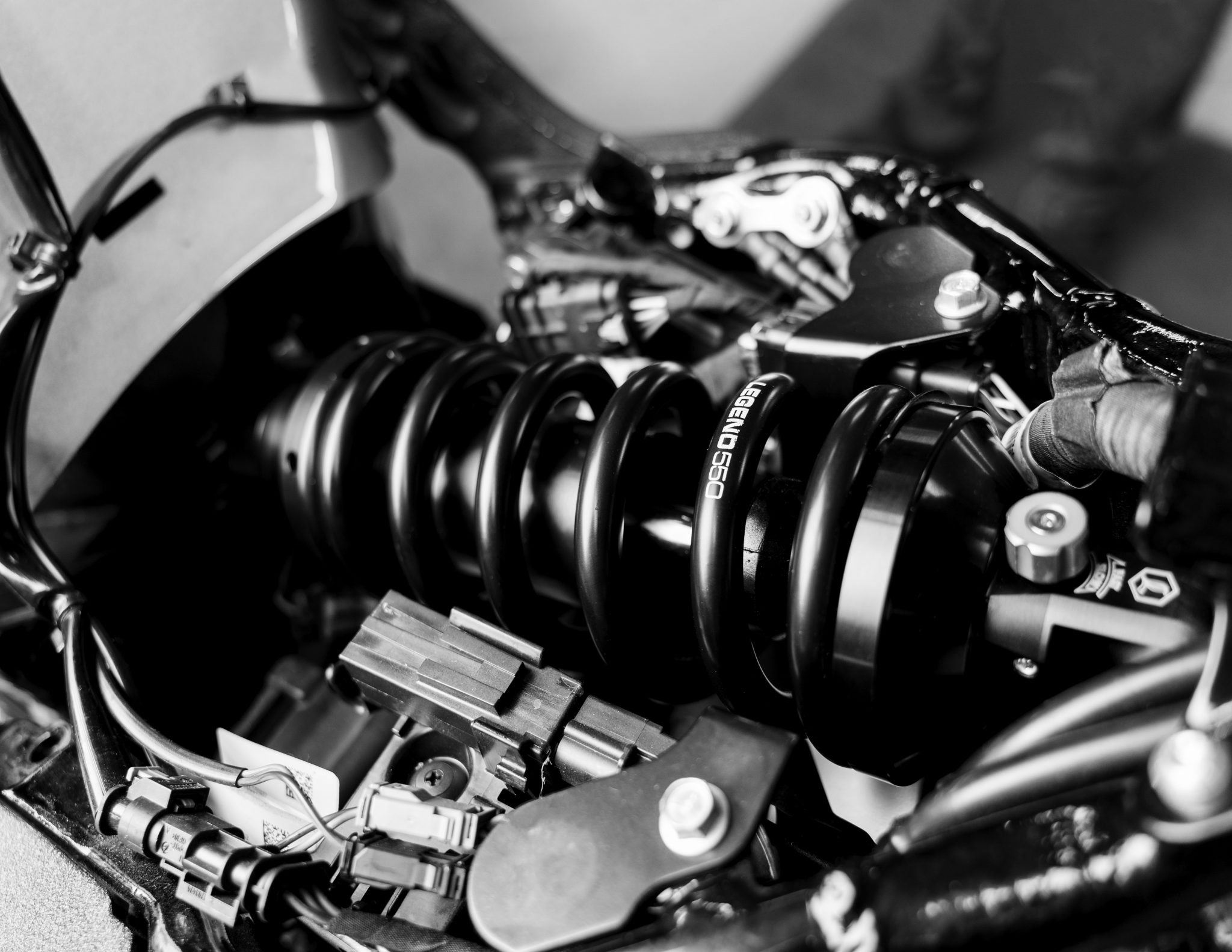 LEGEND REVO-A  SOFTAIL MONO COIL ( 18 + )